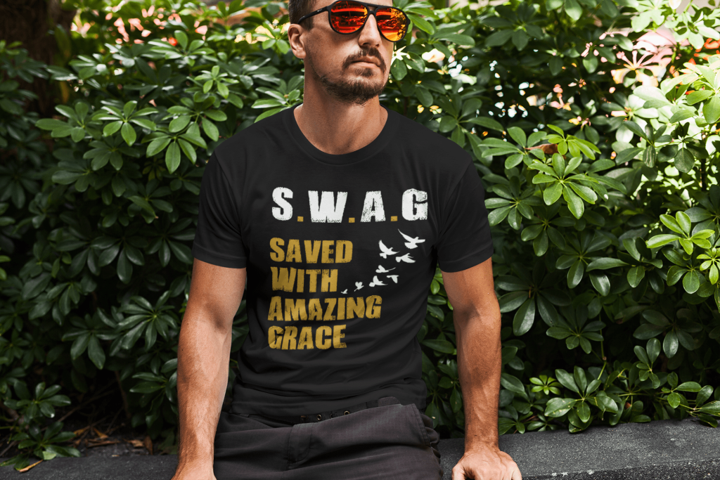 Saved with amazing Grace - SWAG - Christelijk heren T-shirt