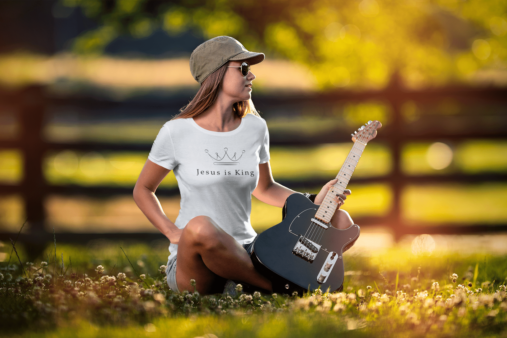Jesus is King - Christelijk Dames T-Shirt